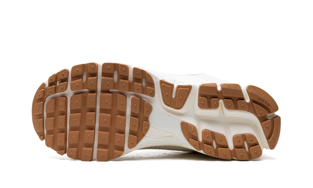 WMNS Nike Zoom Vomero 5 "SAIL GUM" HM5886 133