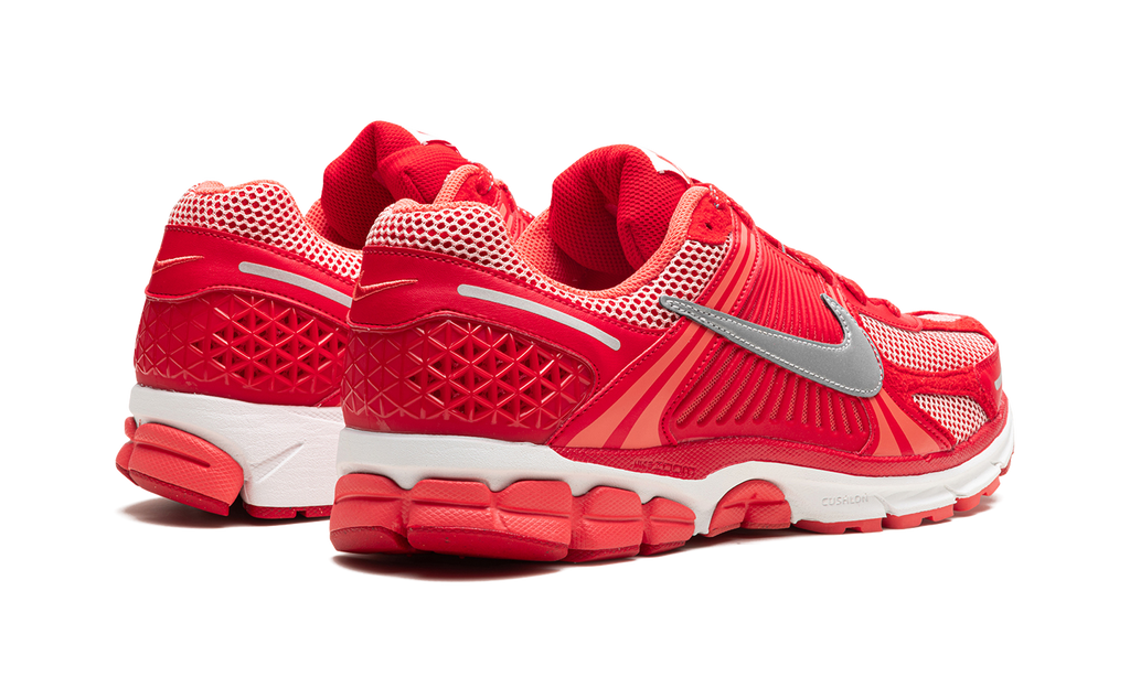 Zoom Vomero 5 PRM "University Red Metallic Silver" FN6833 657