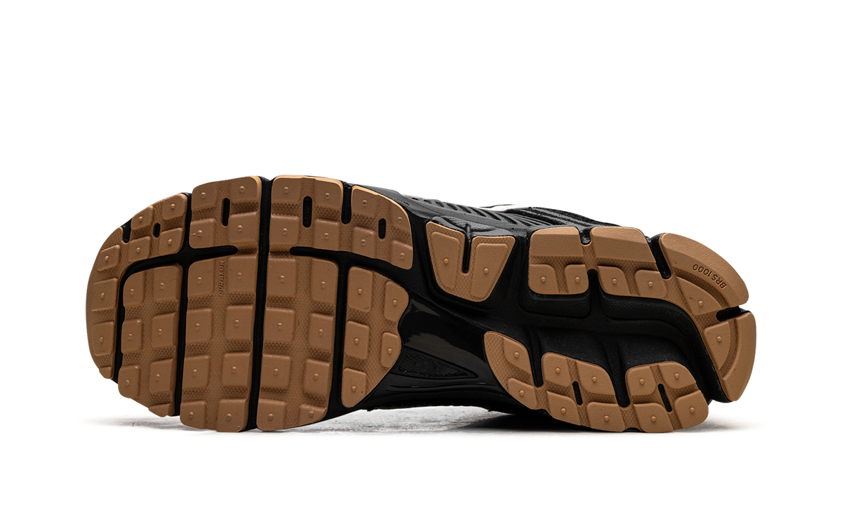 Zoom Vomero 5 "Black Gum" IB4005 010