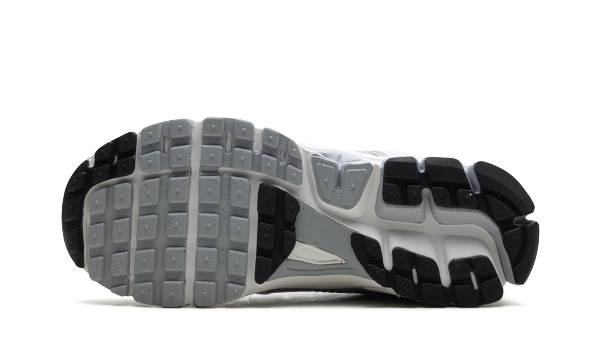 Zoom Vomero 5 "Pure Platinum" HF6998 002