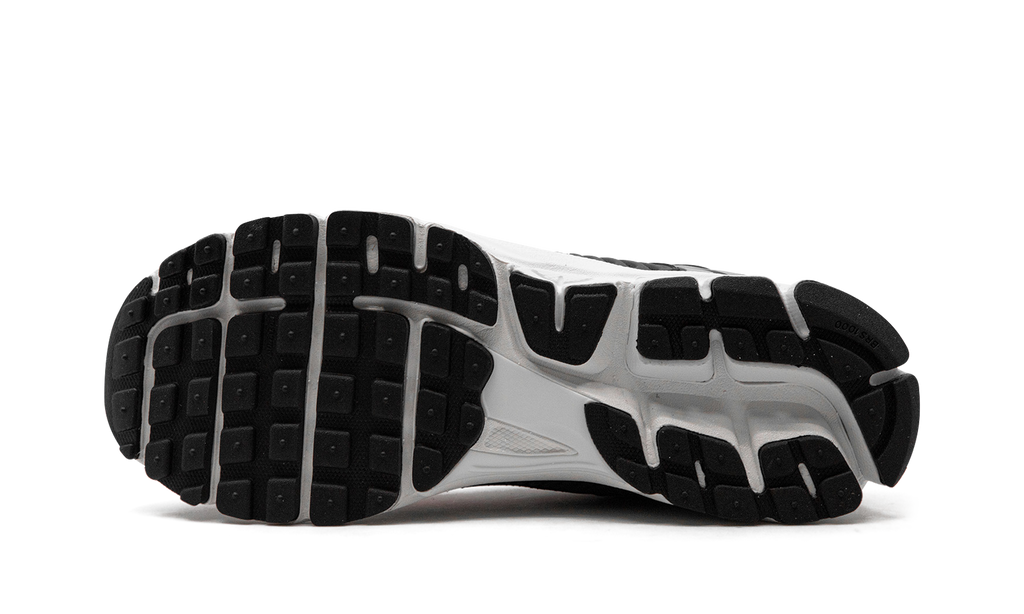 Air Zoom Vomero 5 "Black Picante Red" FB9149 001