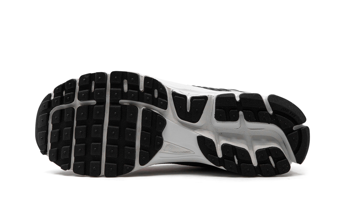 Air Zoom Vomero 5 "Black Picante Red" FB9149 001
