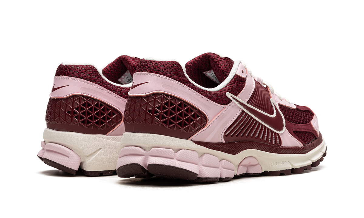 ZOOM VOMERO 5 WMNS "Pink Foam" FN7196 663