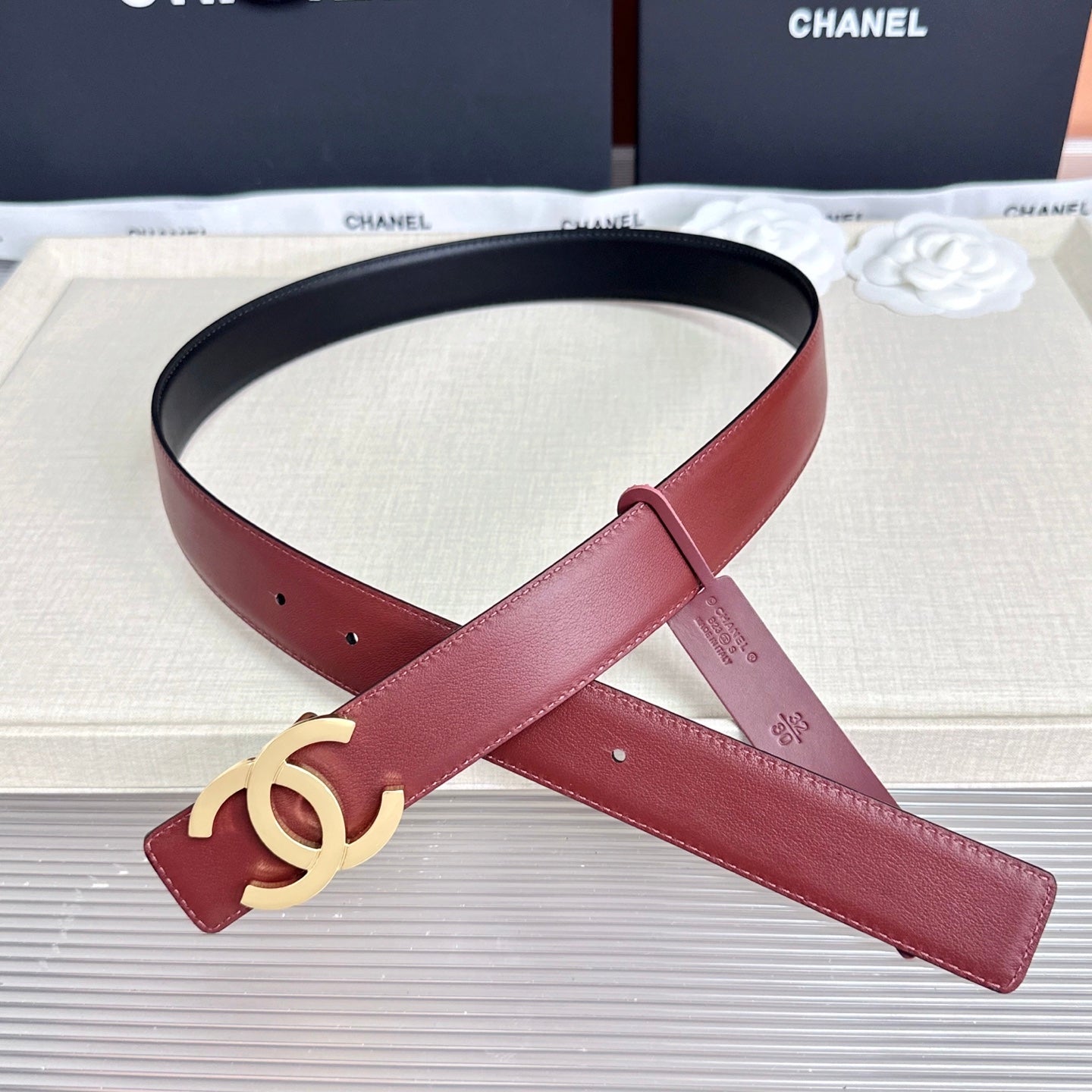 CC Reversible CC Buckle Belt Black Burgundy Cowhide 210300