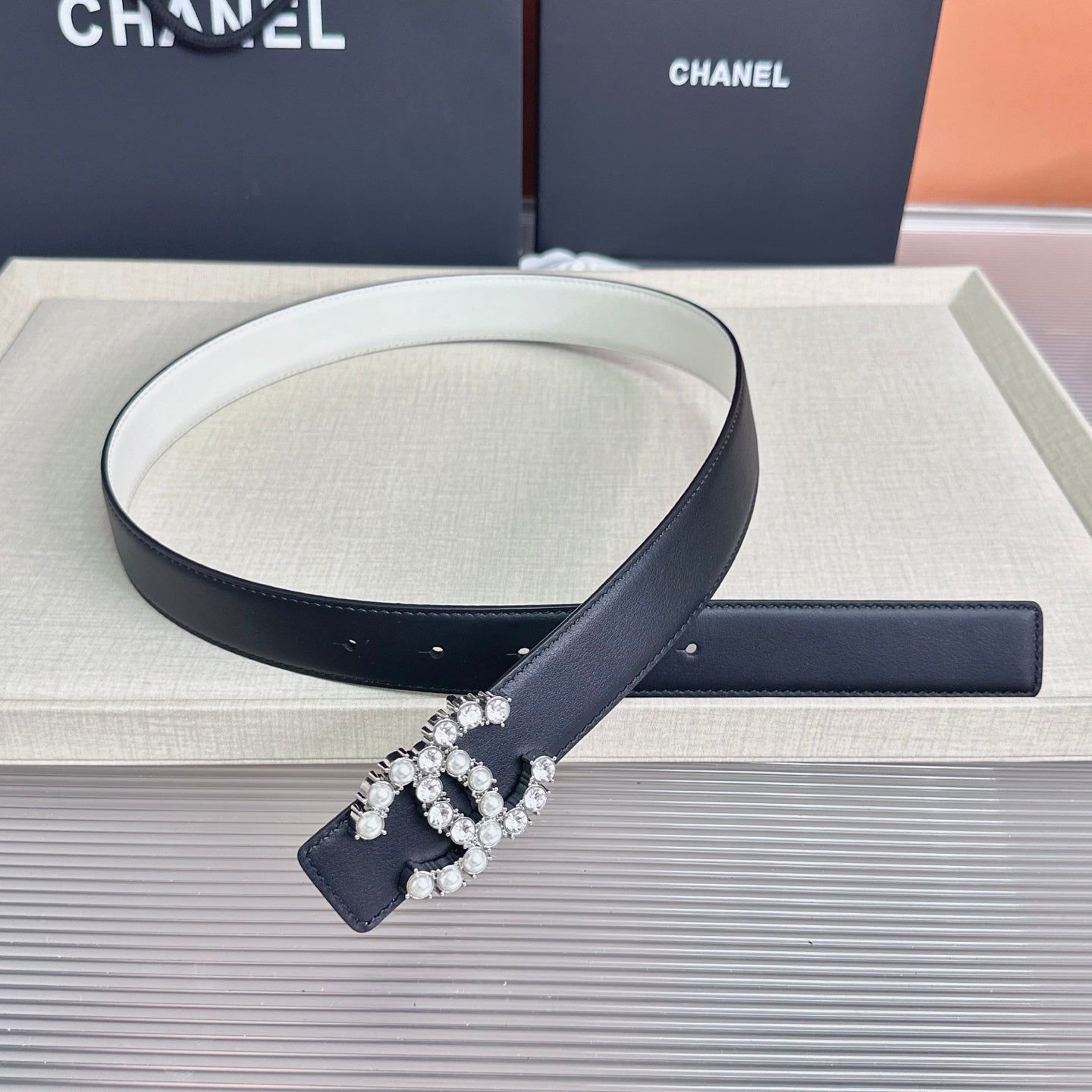 CC Crystal Buckle Reversible Belt Black White Cowhide 211208