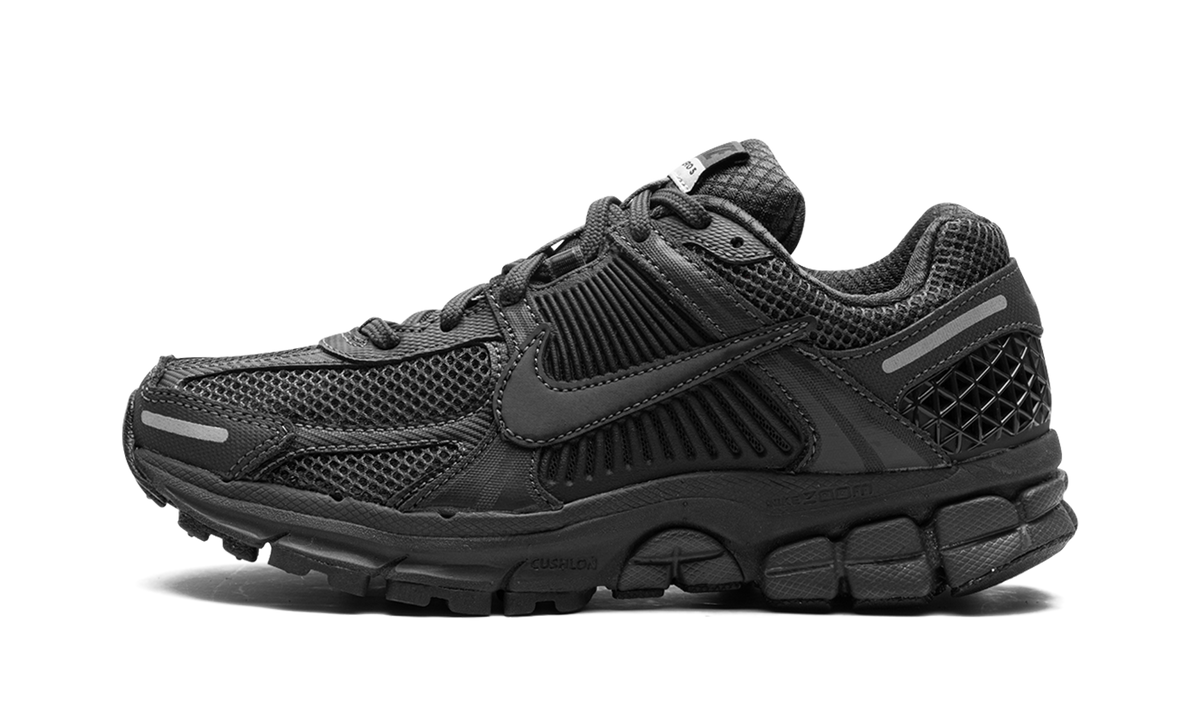Zoom Vomero 5 WMNS "Triple Black" FQ7079 002