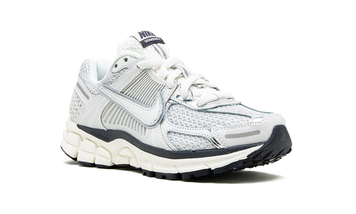 VOMERO 5 MNS WMNS "Photon Dust" FD0884 025