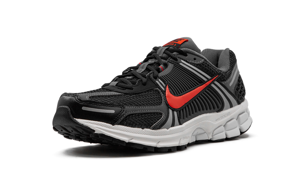 Air Zoom Vomero 5 "Black Picante Red" FB9149 001