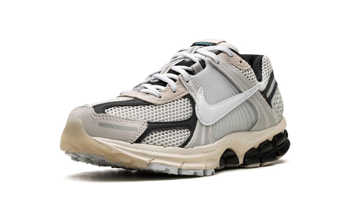 Nike Zoom Vomero 5 "Supersonic" FN7649 110