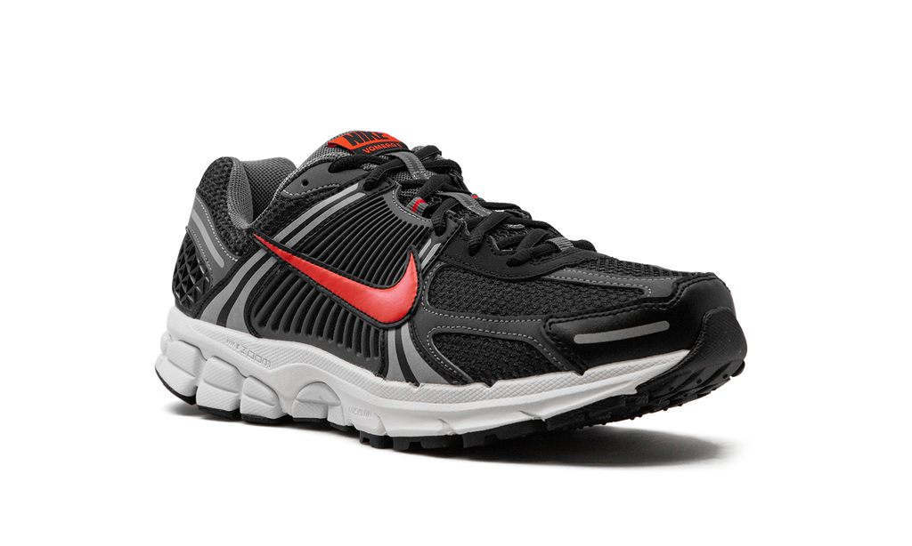 Air Zoom Vomero 5 "Black Picante Red" FB9149 001