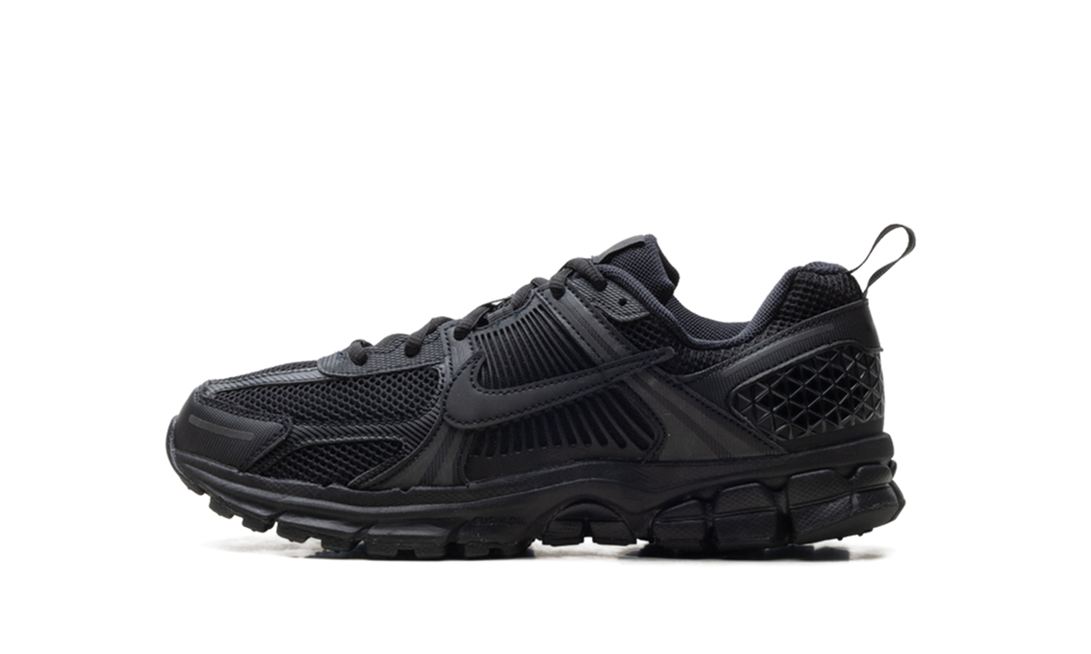 Vomero 5 GS "Triple Black" HF6998 007