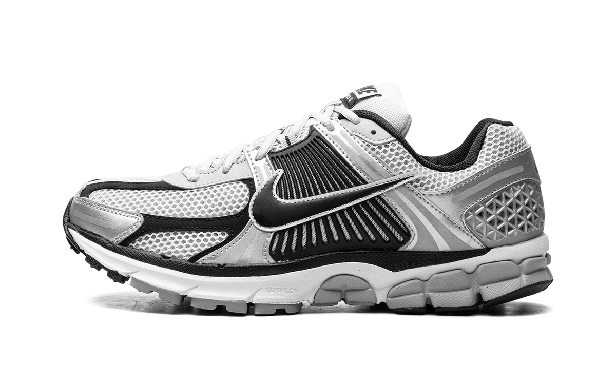 Zoom Vomero 5 "Metallic Silver Black" FJ4151 004