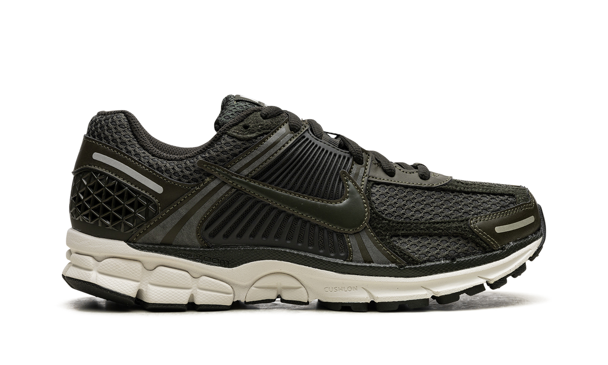 ZOOM VOMERO 5 WMNS "Sequoia" FQ8898 325