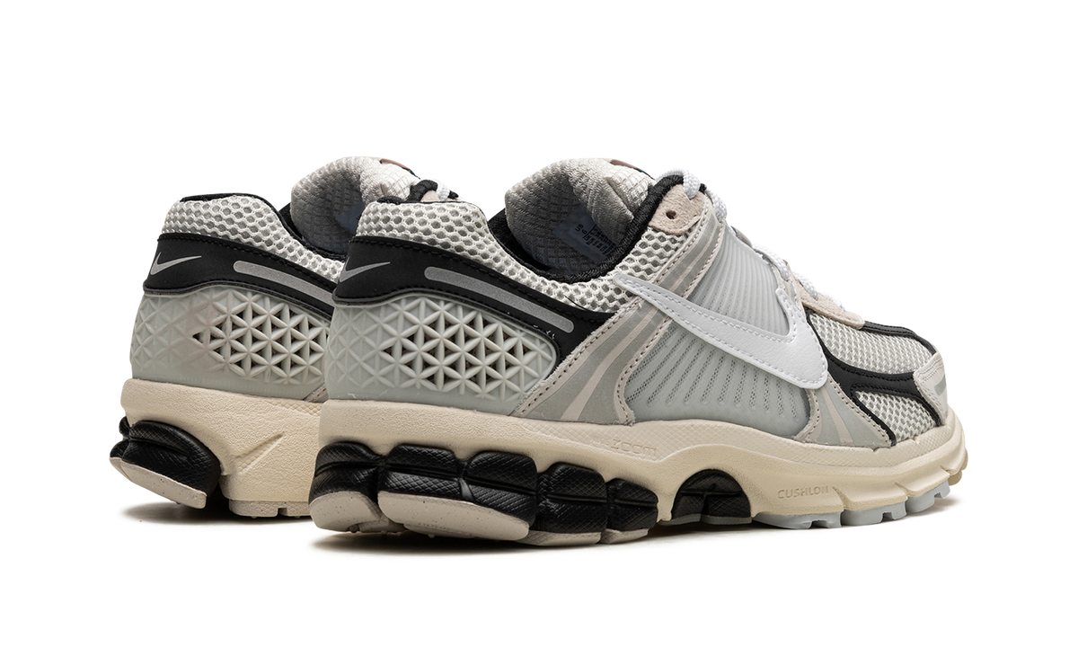 Nike Zoom Vomero 5 "Supersonic" FN7649 110